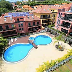 living-apartment-with-private-pools-jacuzzigym.madeira-islandshotels.com/